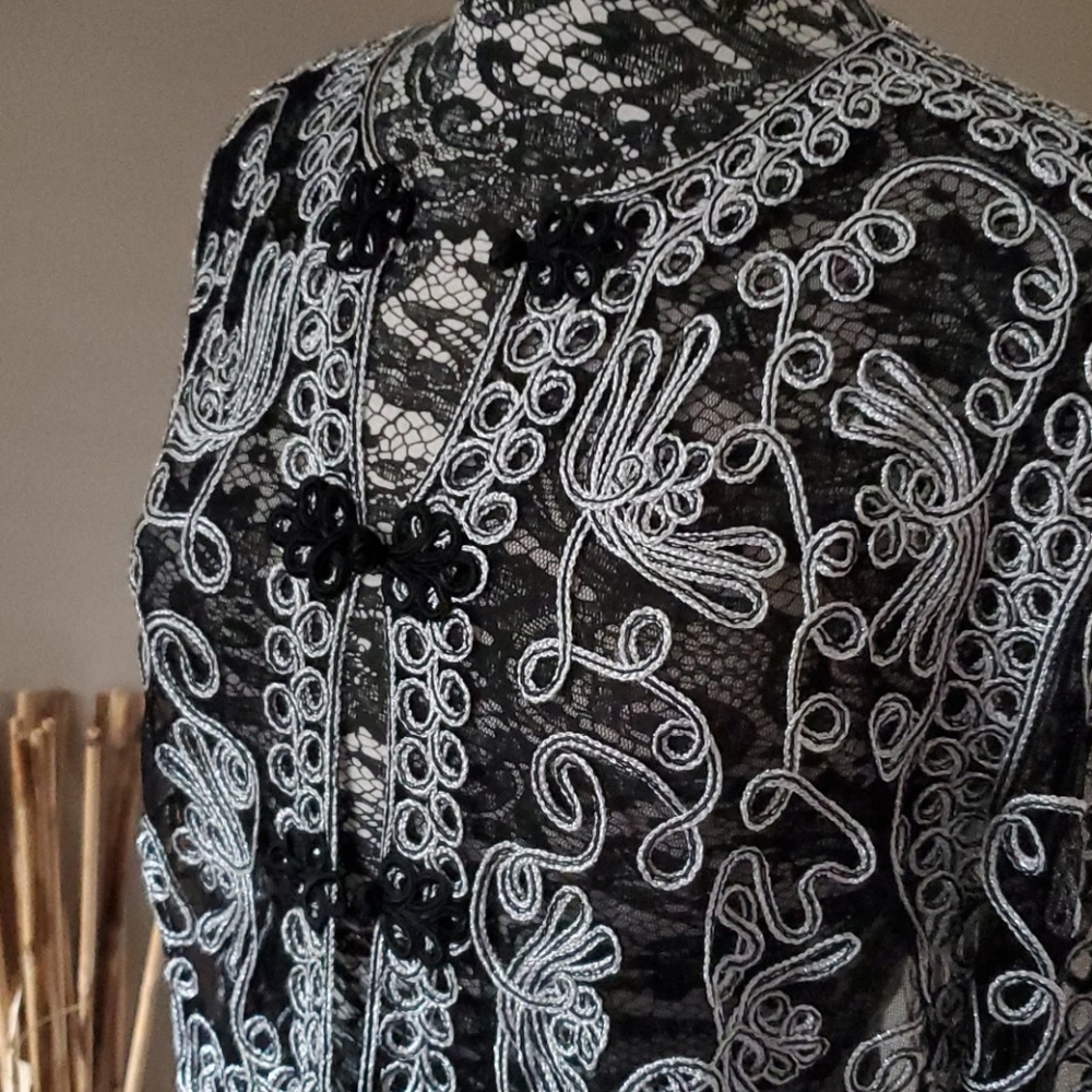 Jeannie mesh tunic with silver detail, size M - Picture 2 of 8